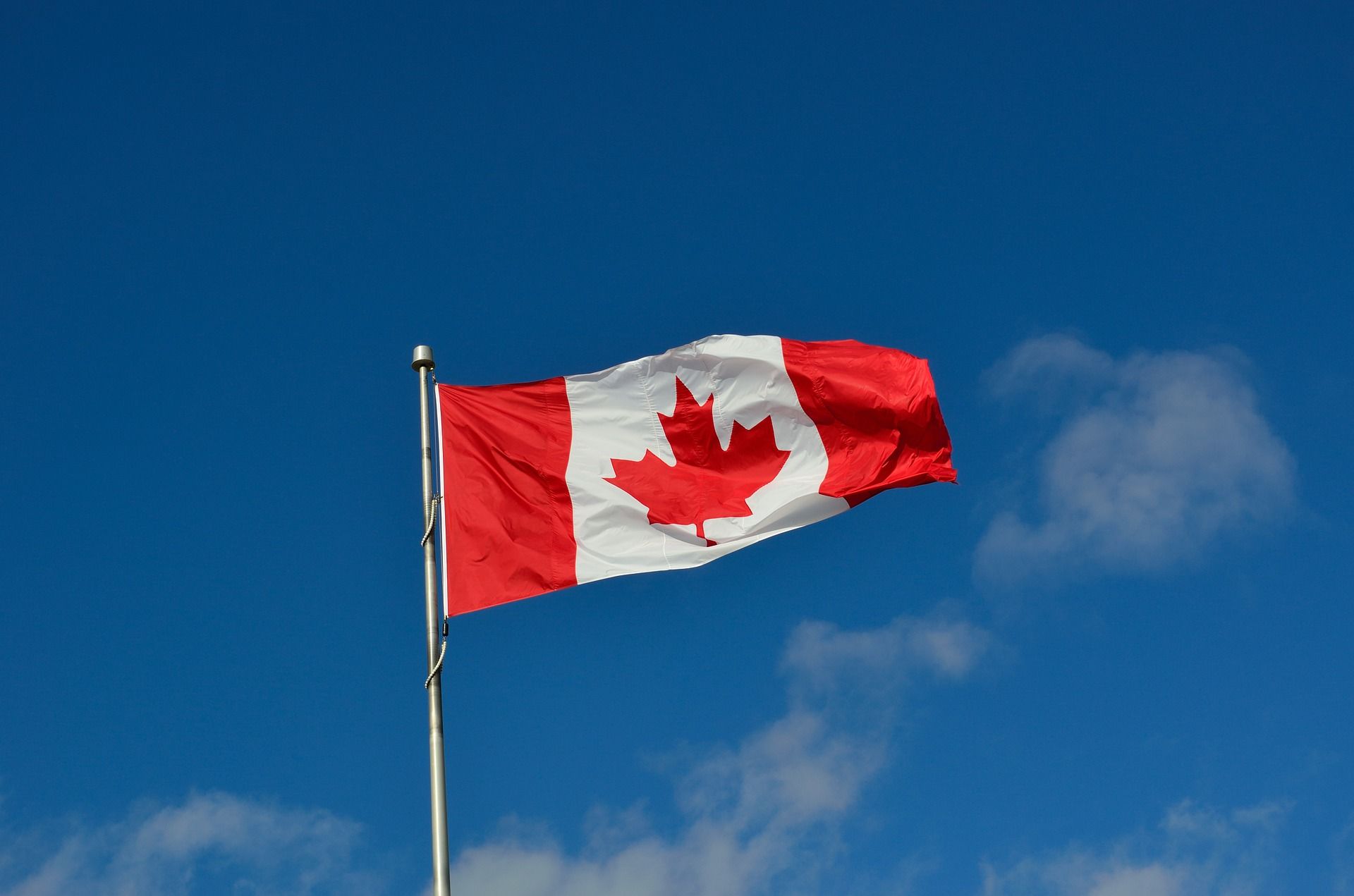 canadian-flag-1229484_1920 canadian-flag-1229484_1920